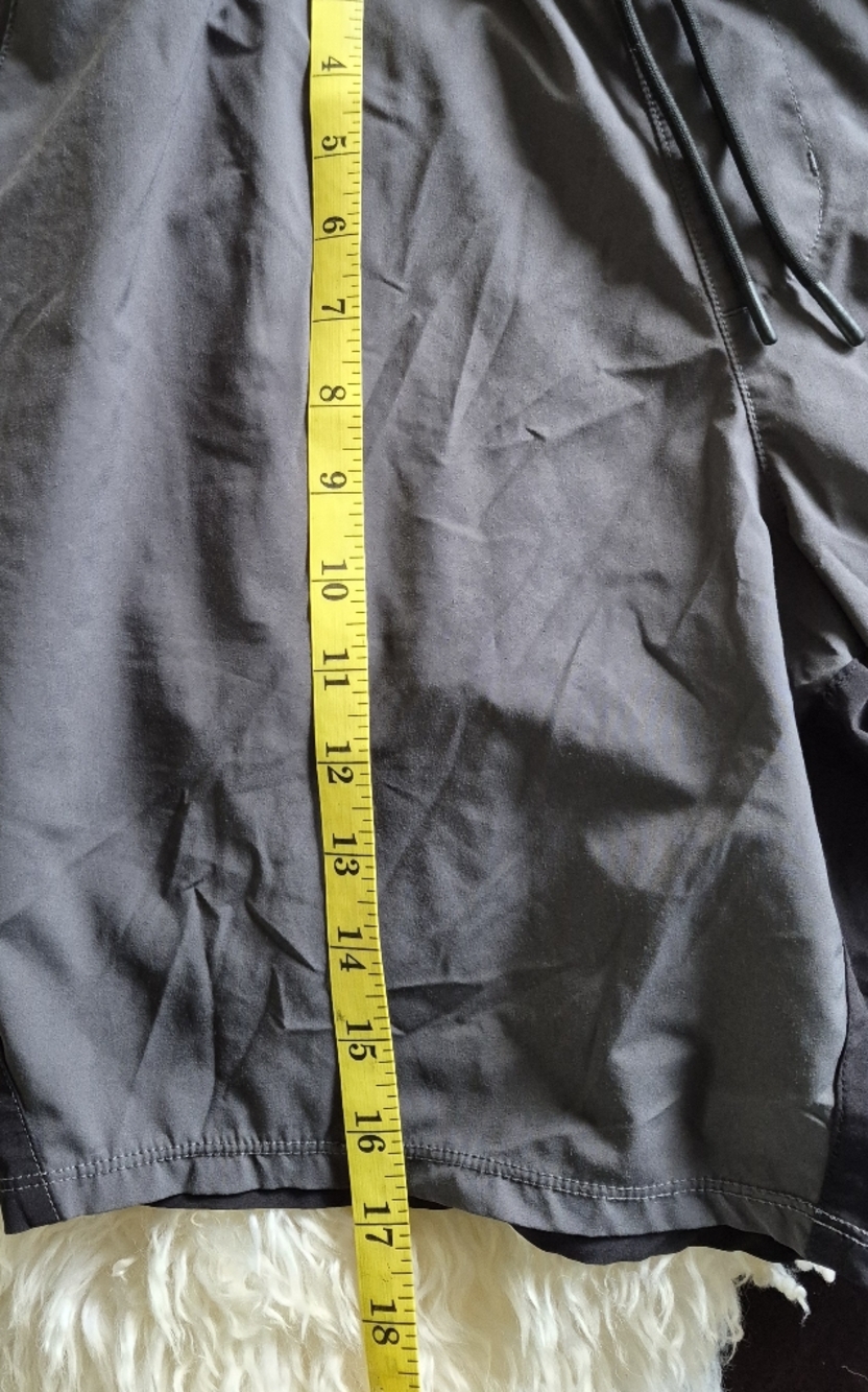 Vuori Men’s Chromatic Core Athletic Shorts Large - Picture 9 of 11